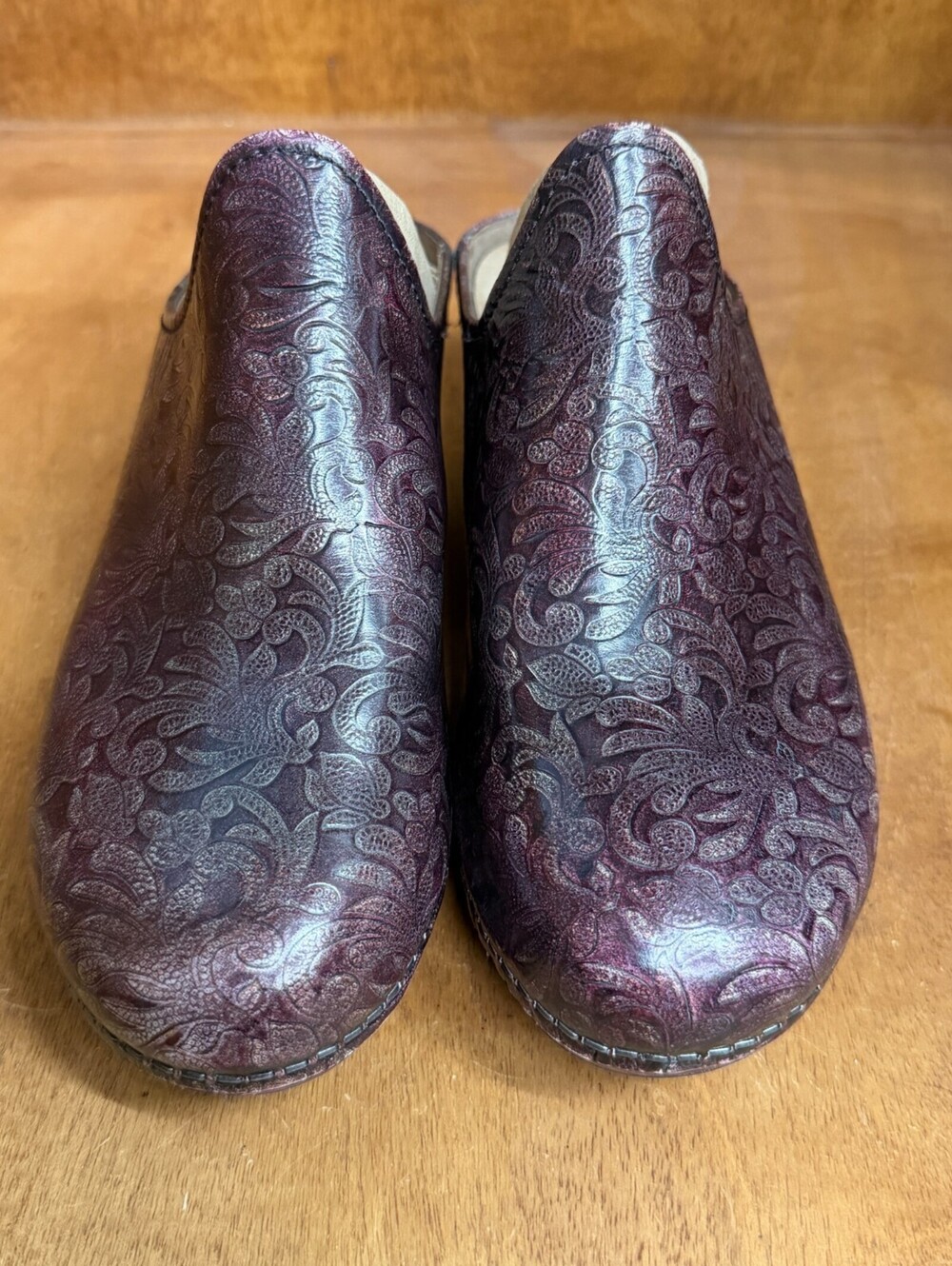 Dansko Melody Mahogany Floral-Embossed Tooled Leather Slip On Clogs Shoes Sz 38